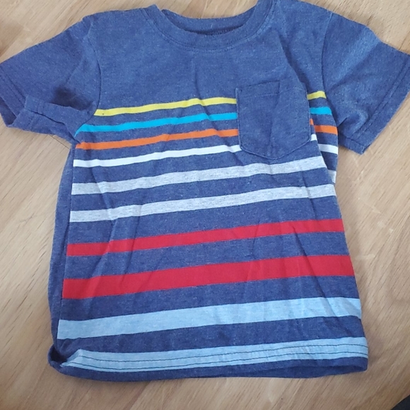 3 boys shirts - Picture 2 of 2